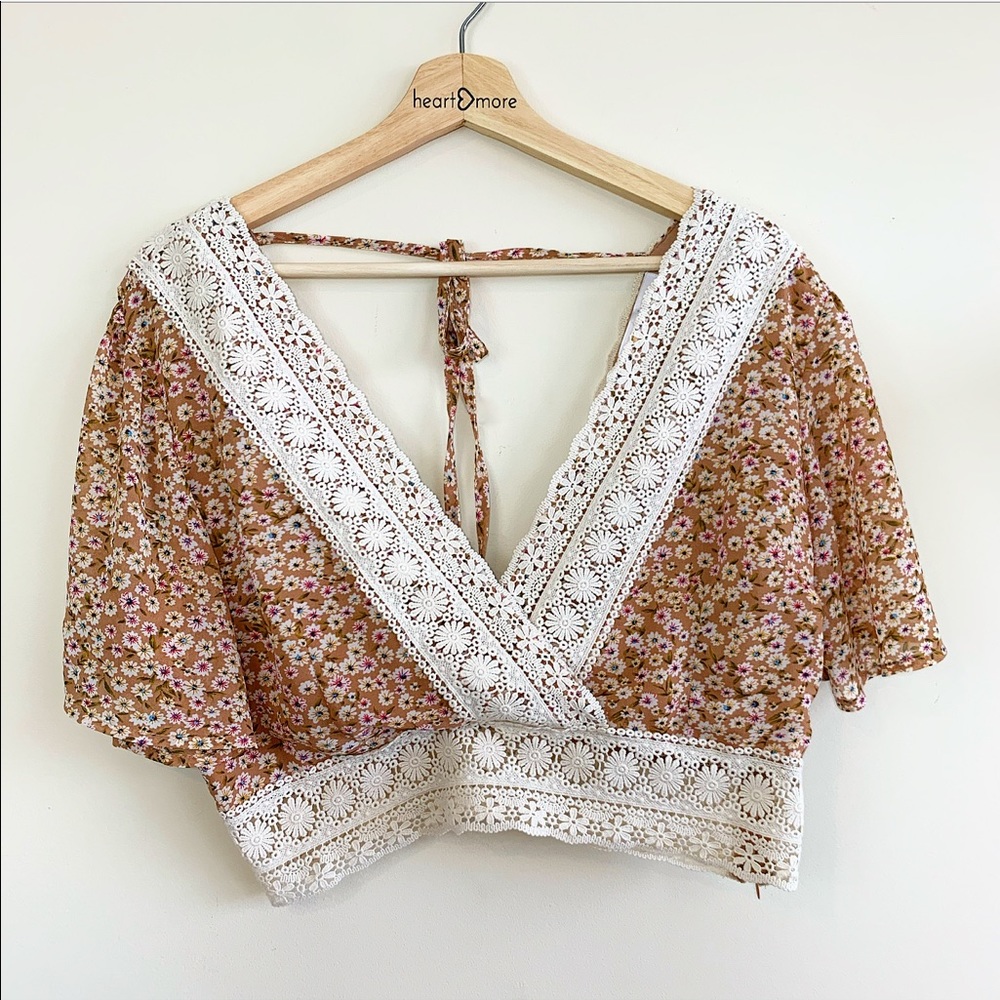 'Just Friends' Floral Lace Blouse Crop Top